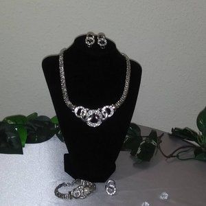 Chrome Necklace Set